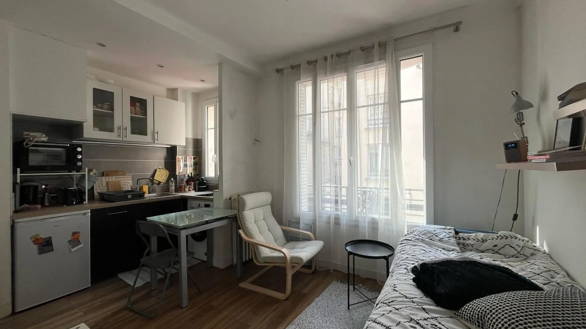 Lovely Studio For 2 Near Montmartre Париж